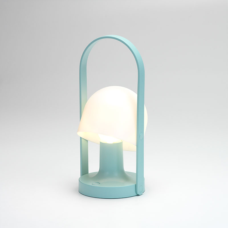 Follow Me Light Blue Transportabel Bordlampe Marset